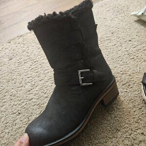 Black boots